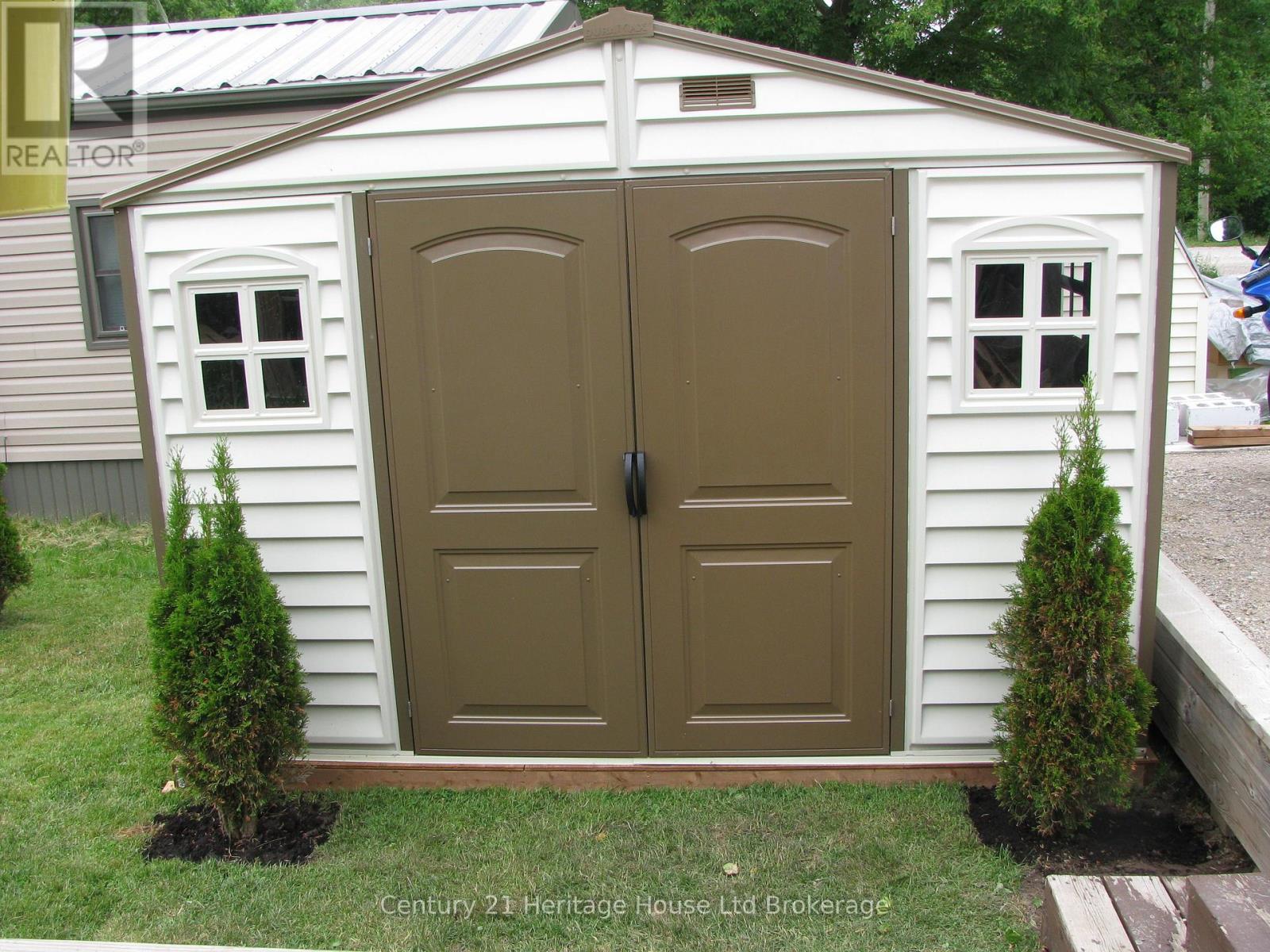 Single Family House for Sale in  TROPICANA CRES   HIGHWAY  East Zorra-Tavistock (Hidden Valley) 