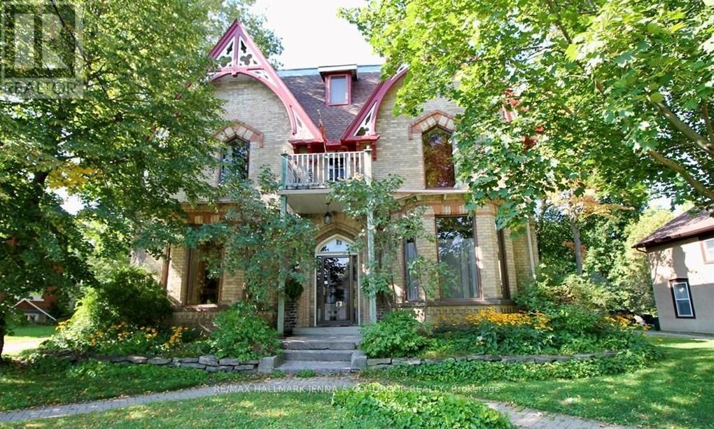 9 - 388 KING STREET W