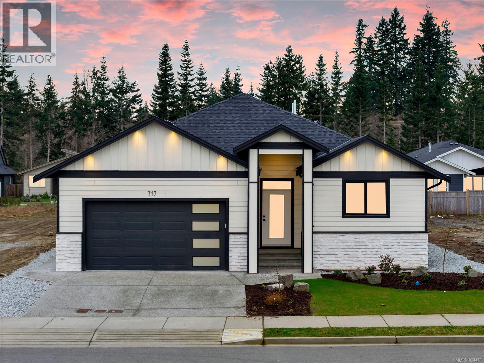 713 Beaver Creek Blvd, Campbell River