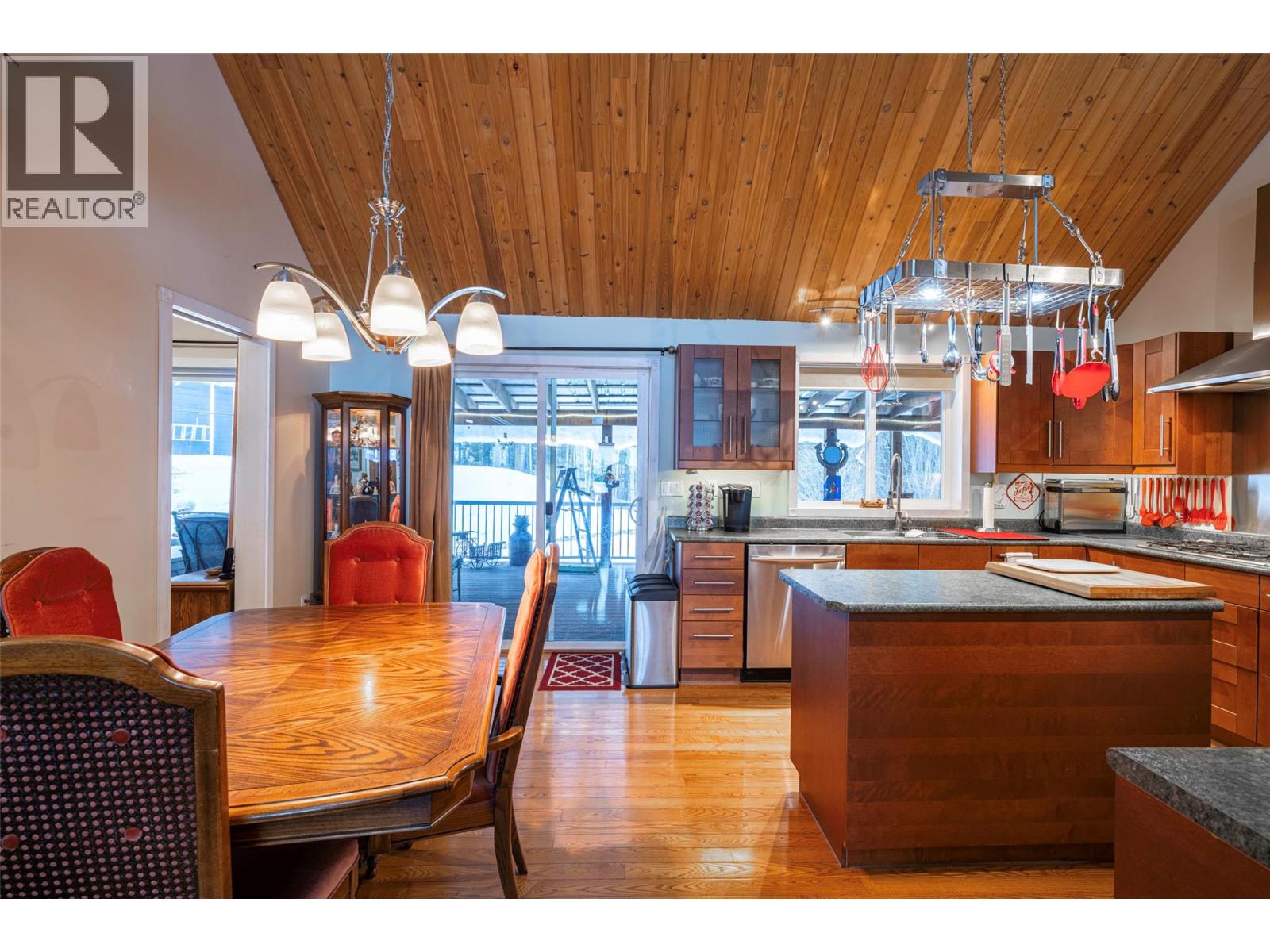  2104 Country Woods Road, Sorrento