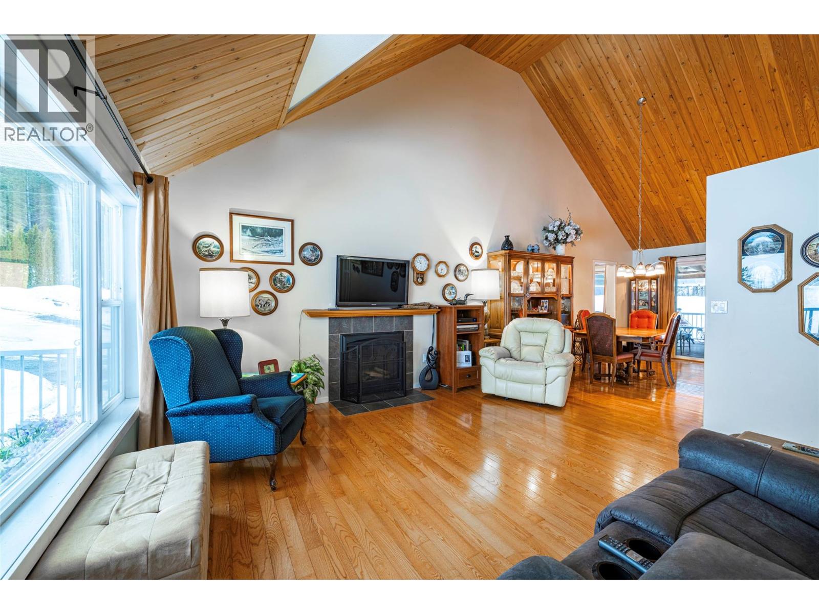  2104 Country Woods Road, Sorrento