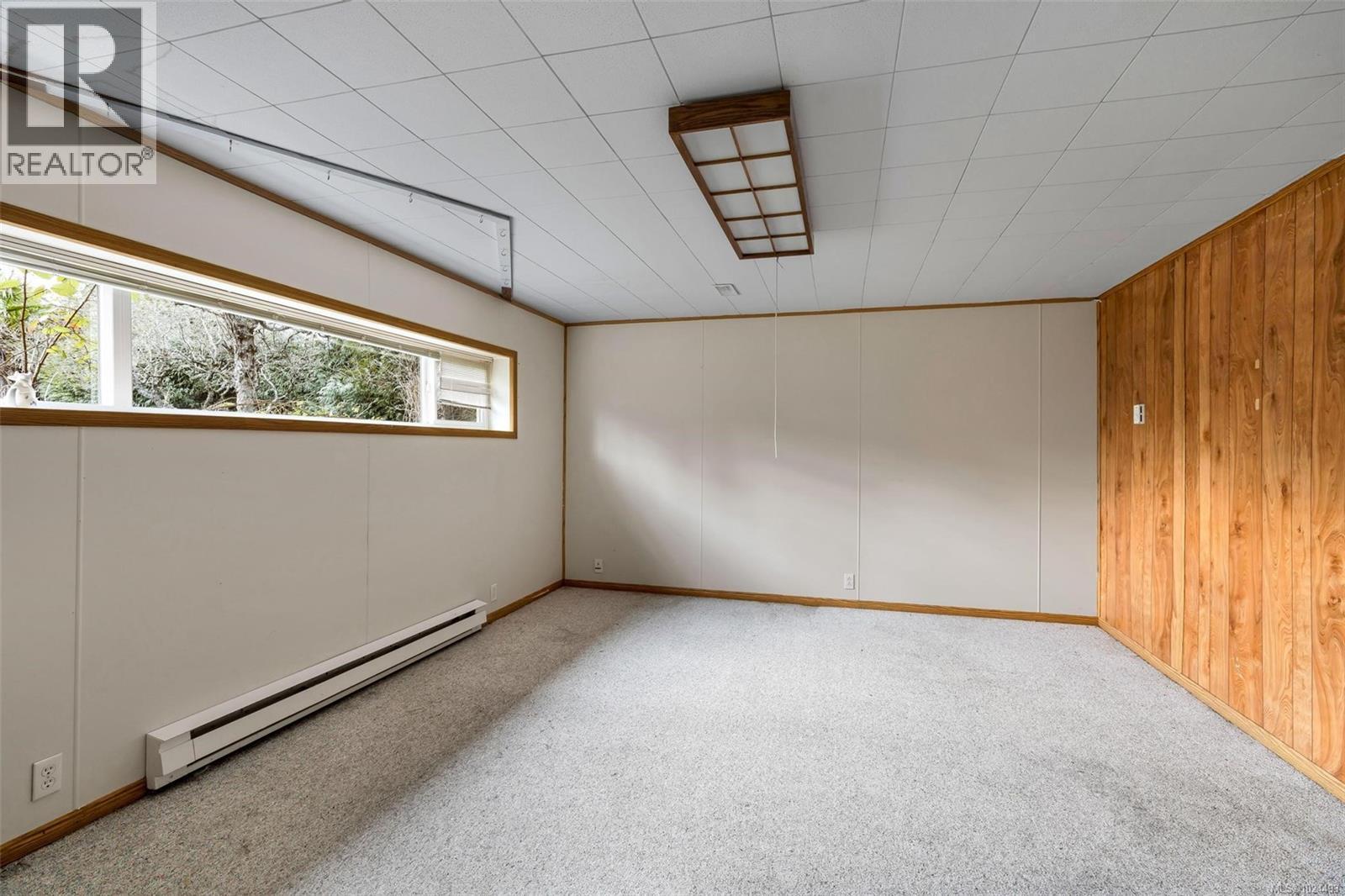  2227 Edgelow Street, Saanich