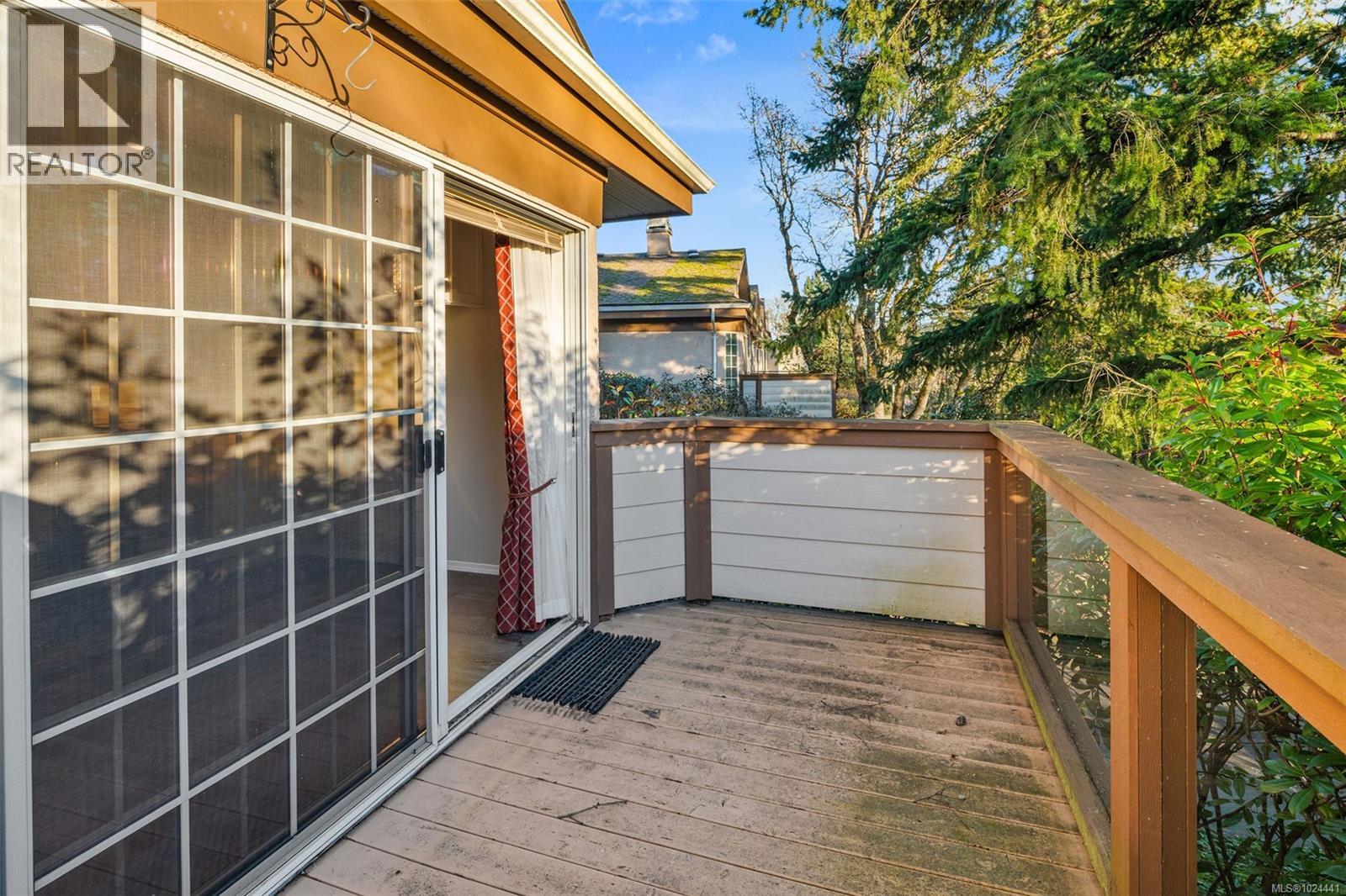 22 901 Kentwood Lane, Saanich