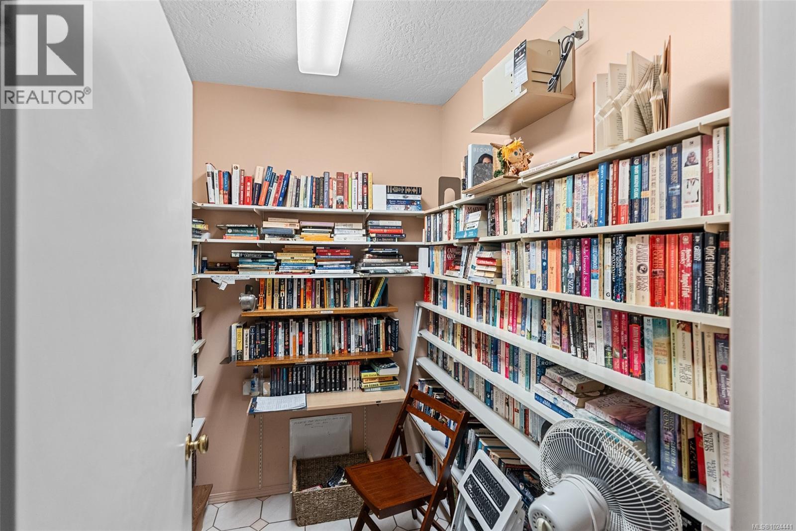 22 901 Kentwood Lane, Saanich