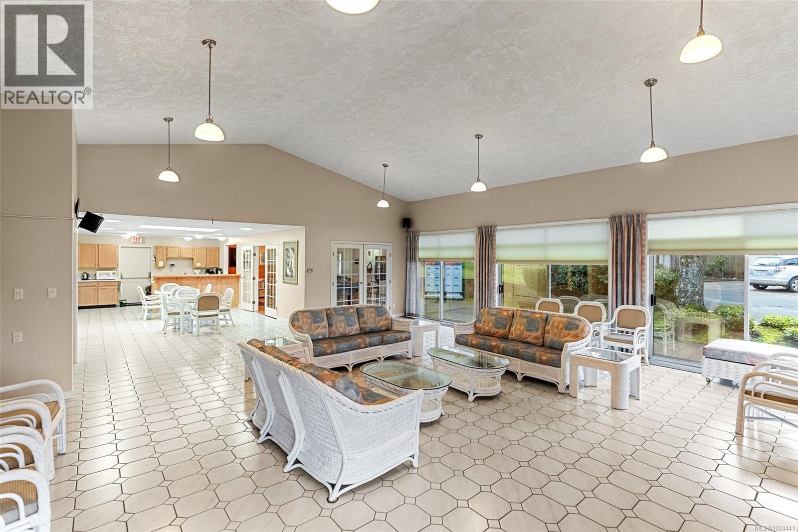 22 901 Kentwood Lane, Saanich