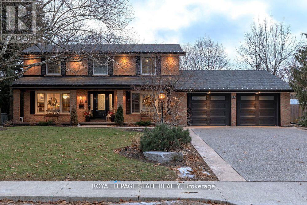 Single Family House for Sale in  WOODSIDE DRIVE Hamilton (Sherwood) 