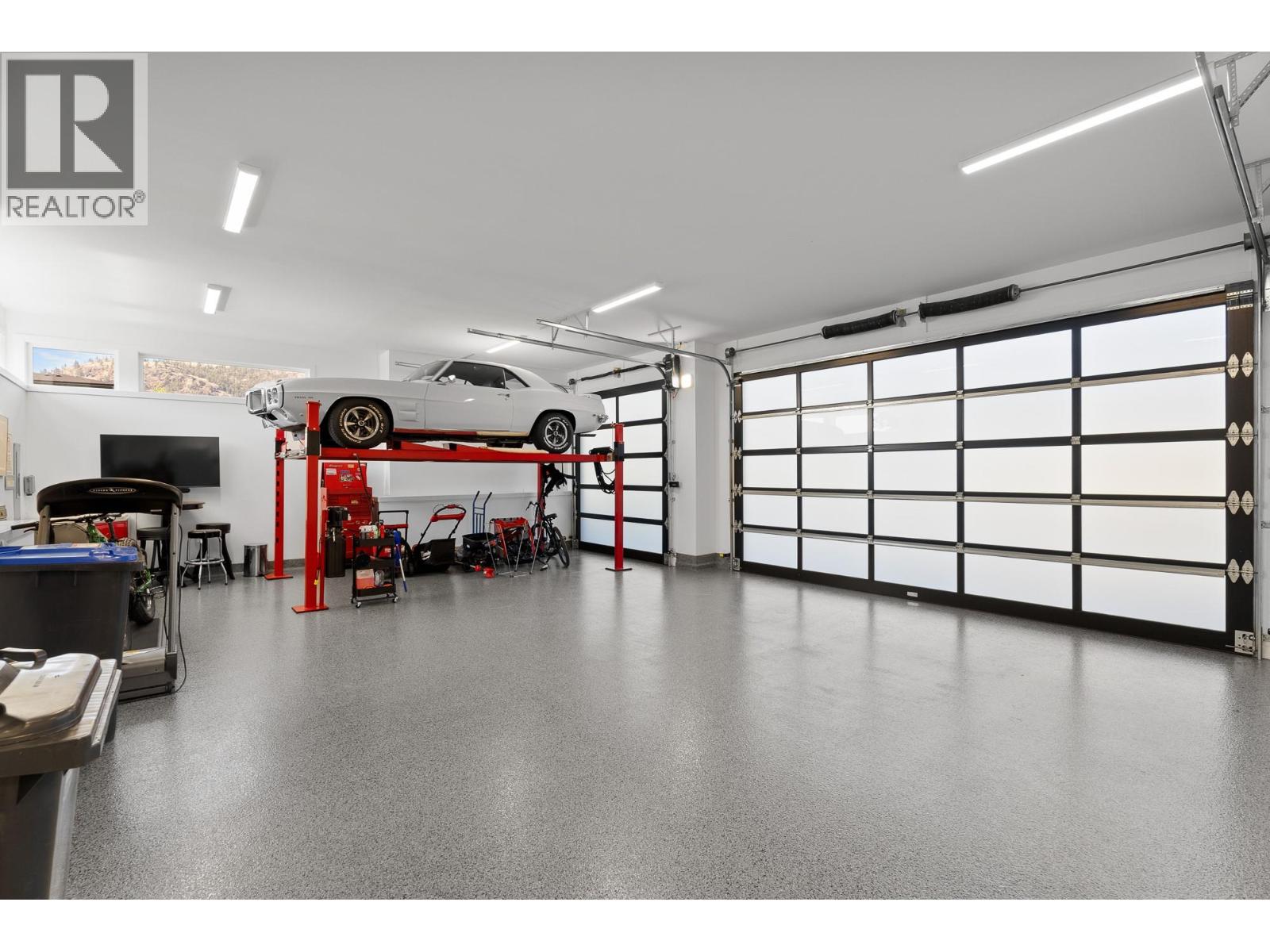 338 Rue Cheval Noir - 12