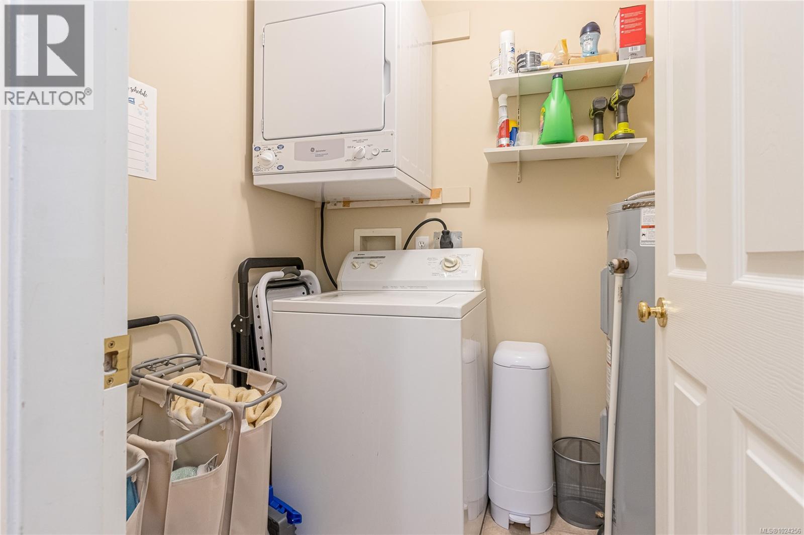 303 321 McKinstry Rd, Duncan