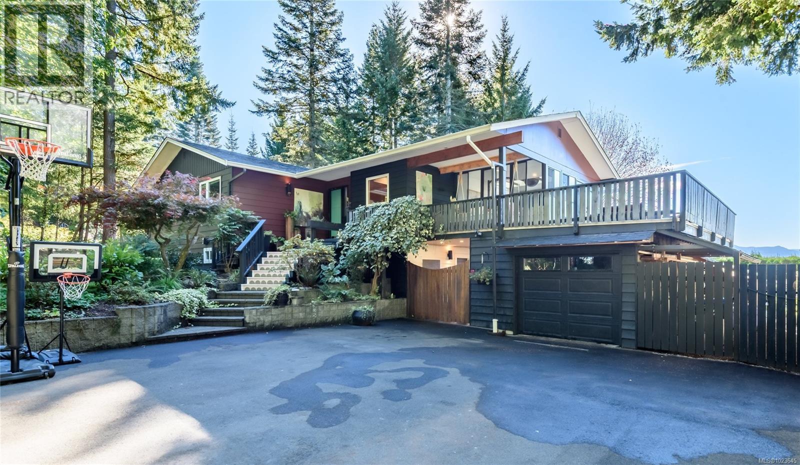 1165 Glen Urquhart Dr, Courtenay