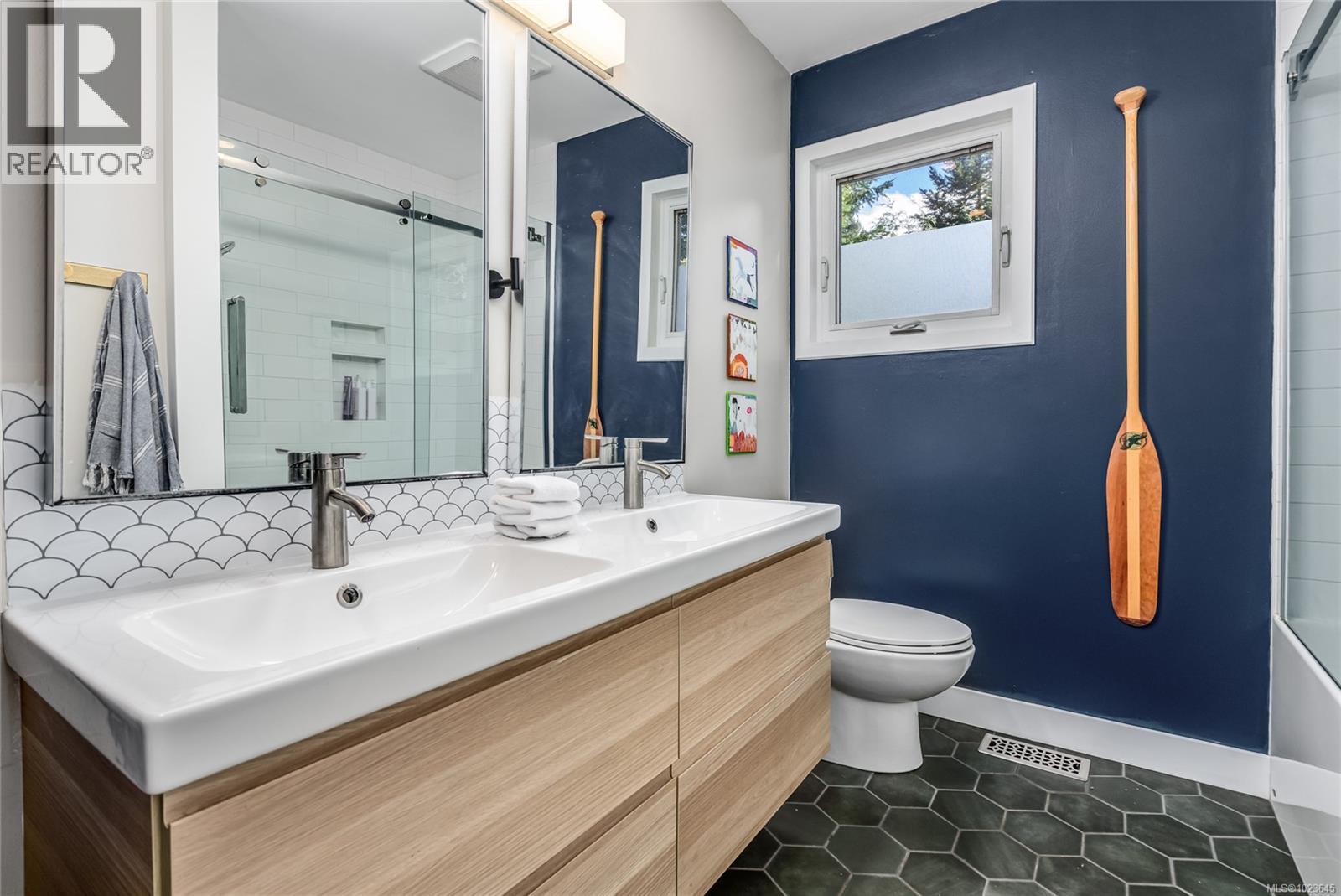 1165 Glen Urquhart Dr, Courtenay