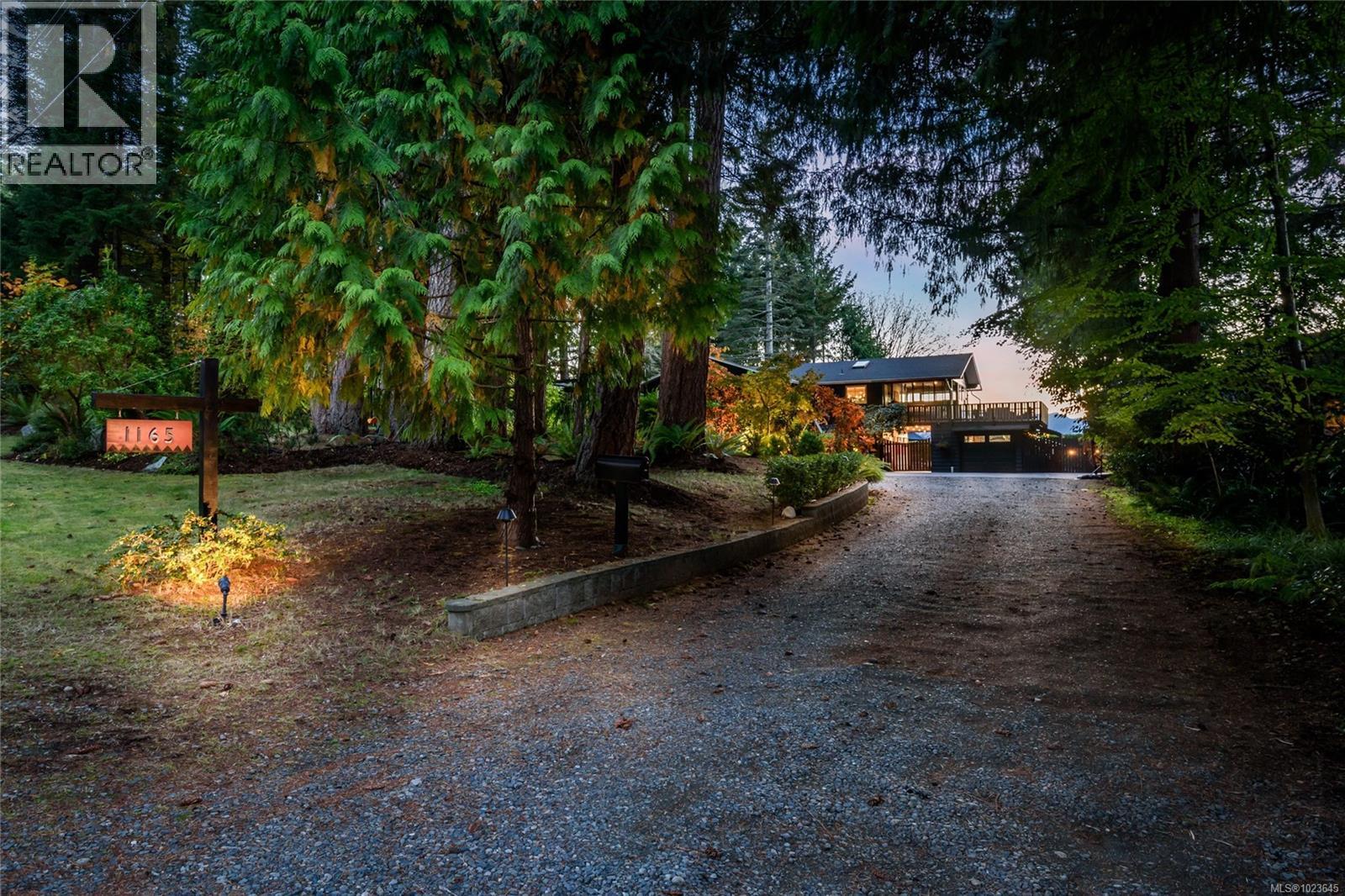 1165 Glen Urquhart Dr, Courtenay