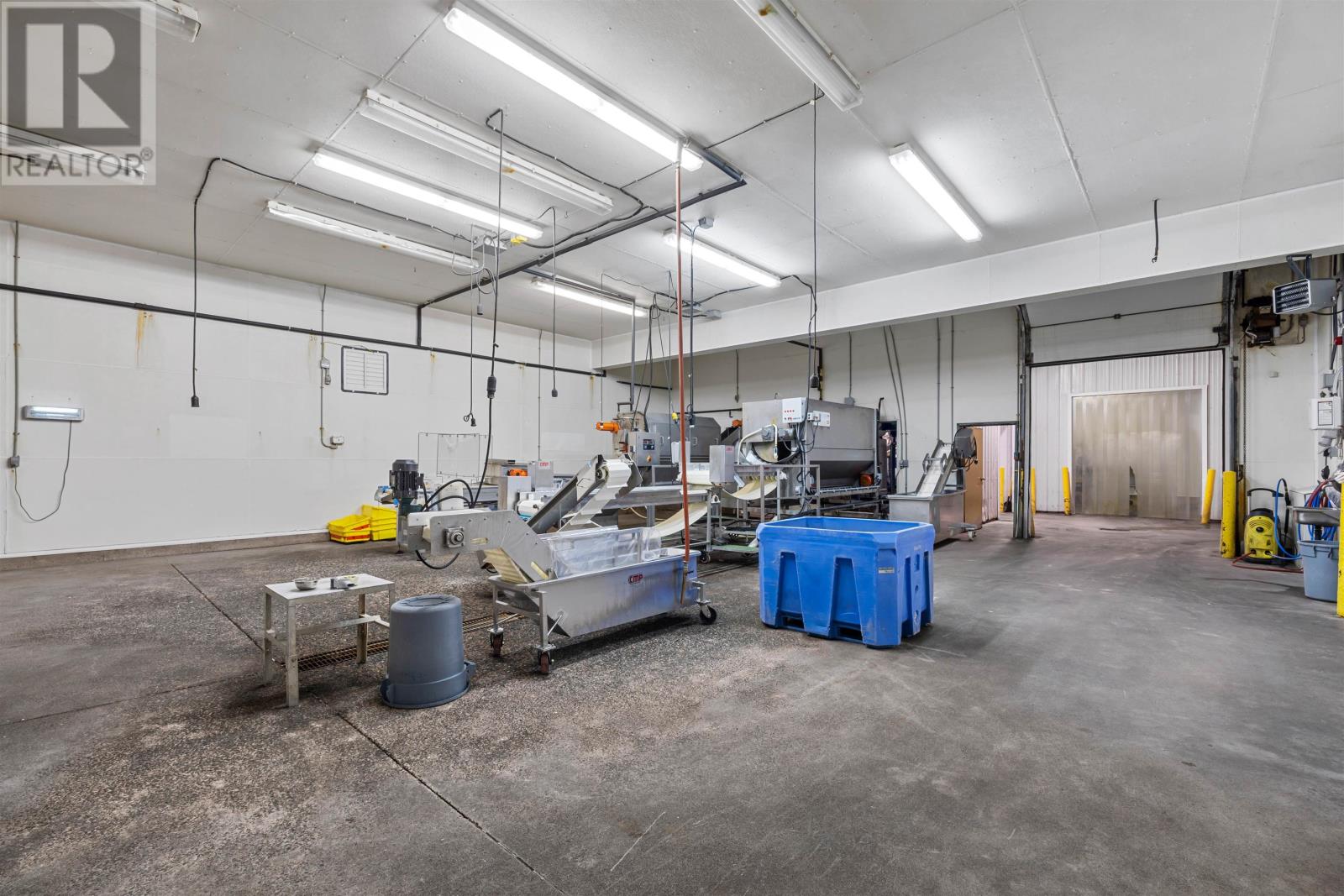 6431 Commercial Road — photo 15