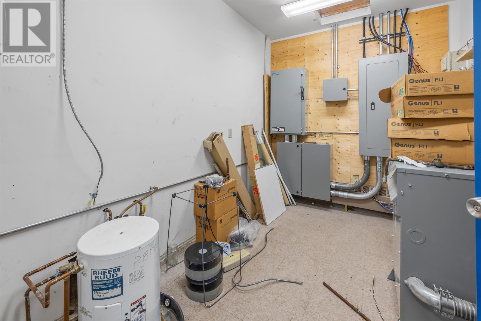 6431 Commercial Road — photo 46
