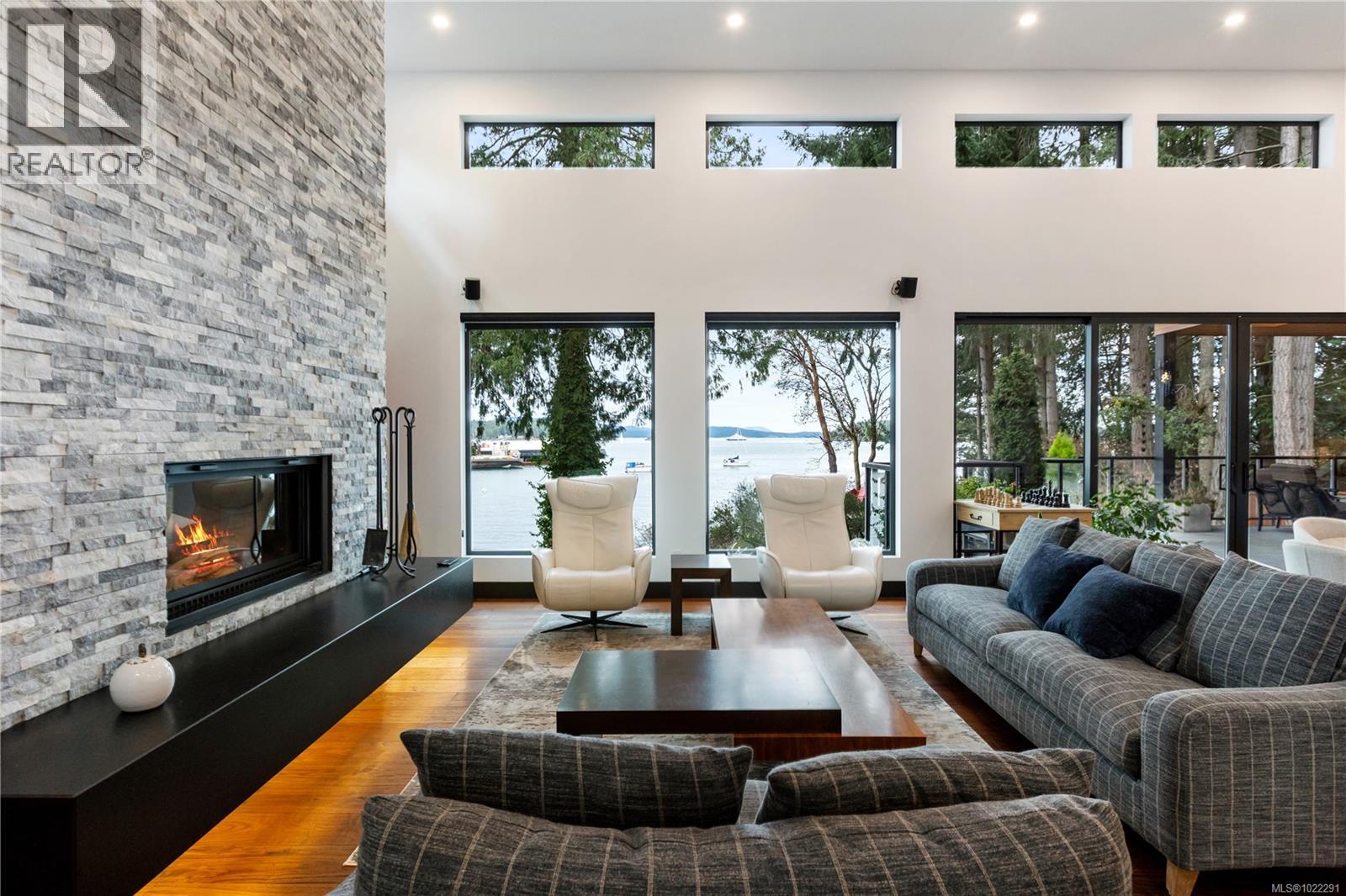 2250 Dolphin Rd, North Saanich