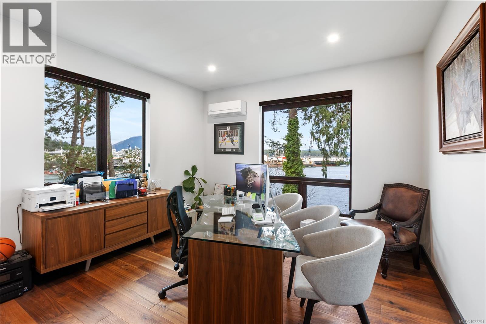 2250 Dolphin Rd, North Saanich