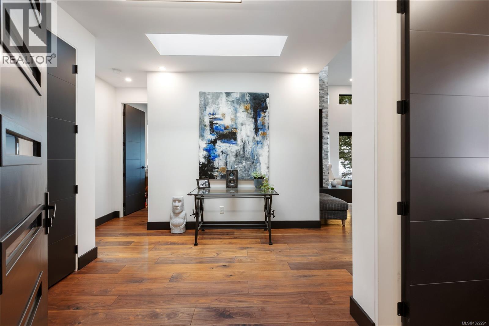 2250 Dolphin Rd, North Saanich