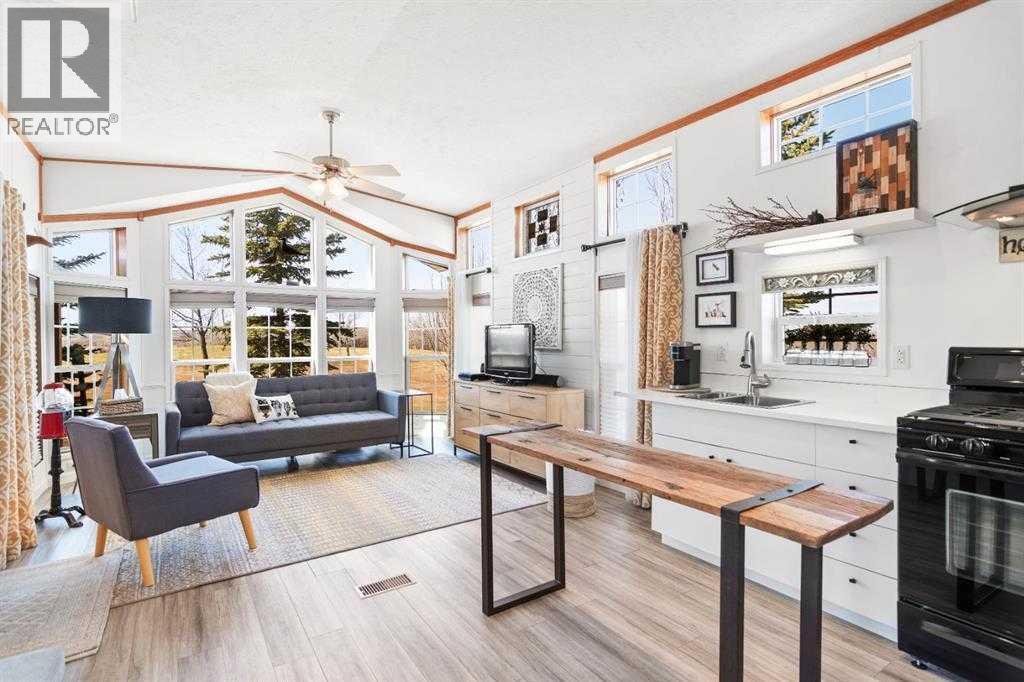 25054 South Pine Lake Road, Rural Red Deer County