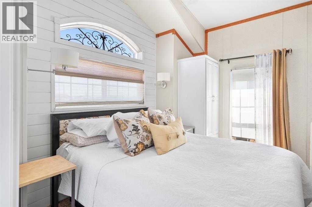 25054 South Pine Lake Road, Rural Red Deer County