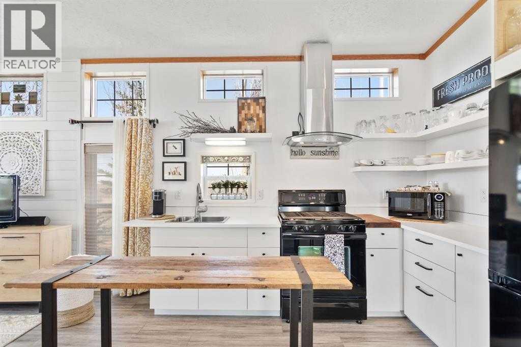 25054 South Pine Lake Road, Rural Red Deer County