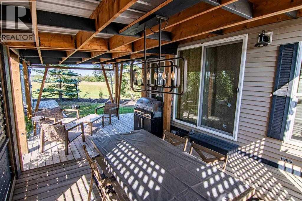 25054 South Pine Lake Road, Rural Red Deer County