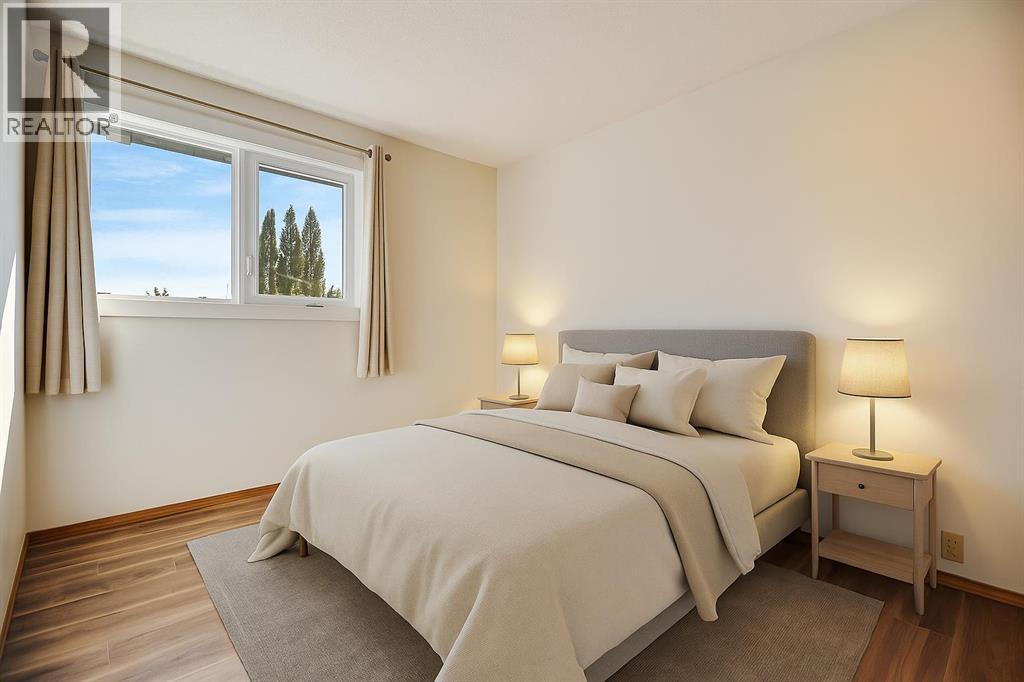 Single Family House for Sale in  Wood Valley Drive SW Woodbine Calgary 