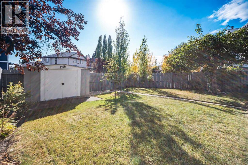 Single Family House for Sale in  Wood Valley Drive SW Woodbine Calgary 