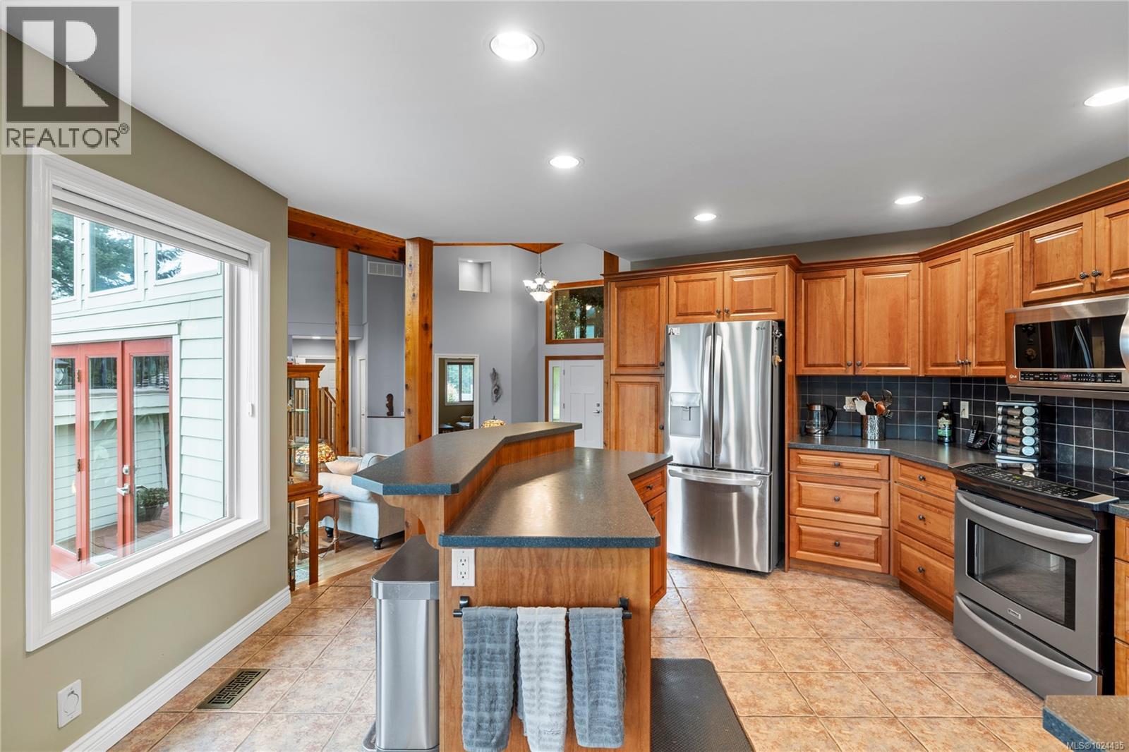 3380 Redden Rd, Nanoose Bay