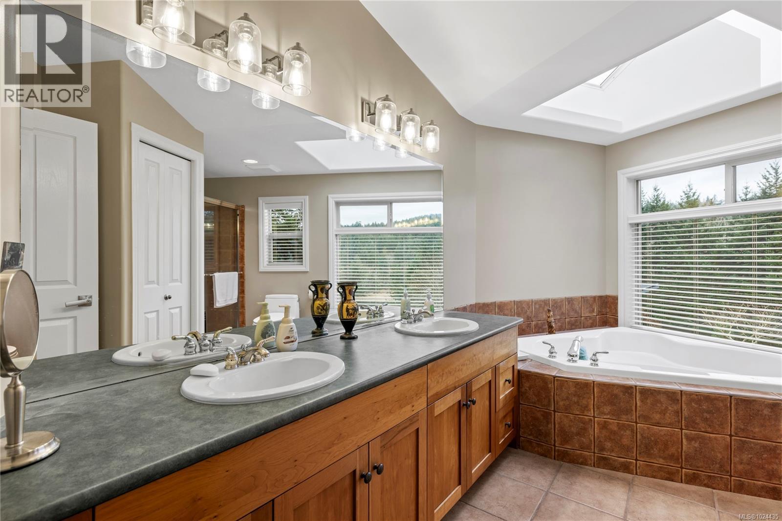 3380 Redden Rd, Nanoose Bay