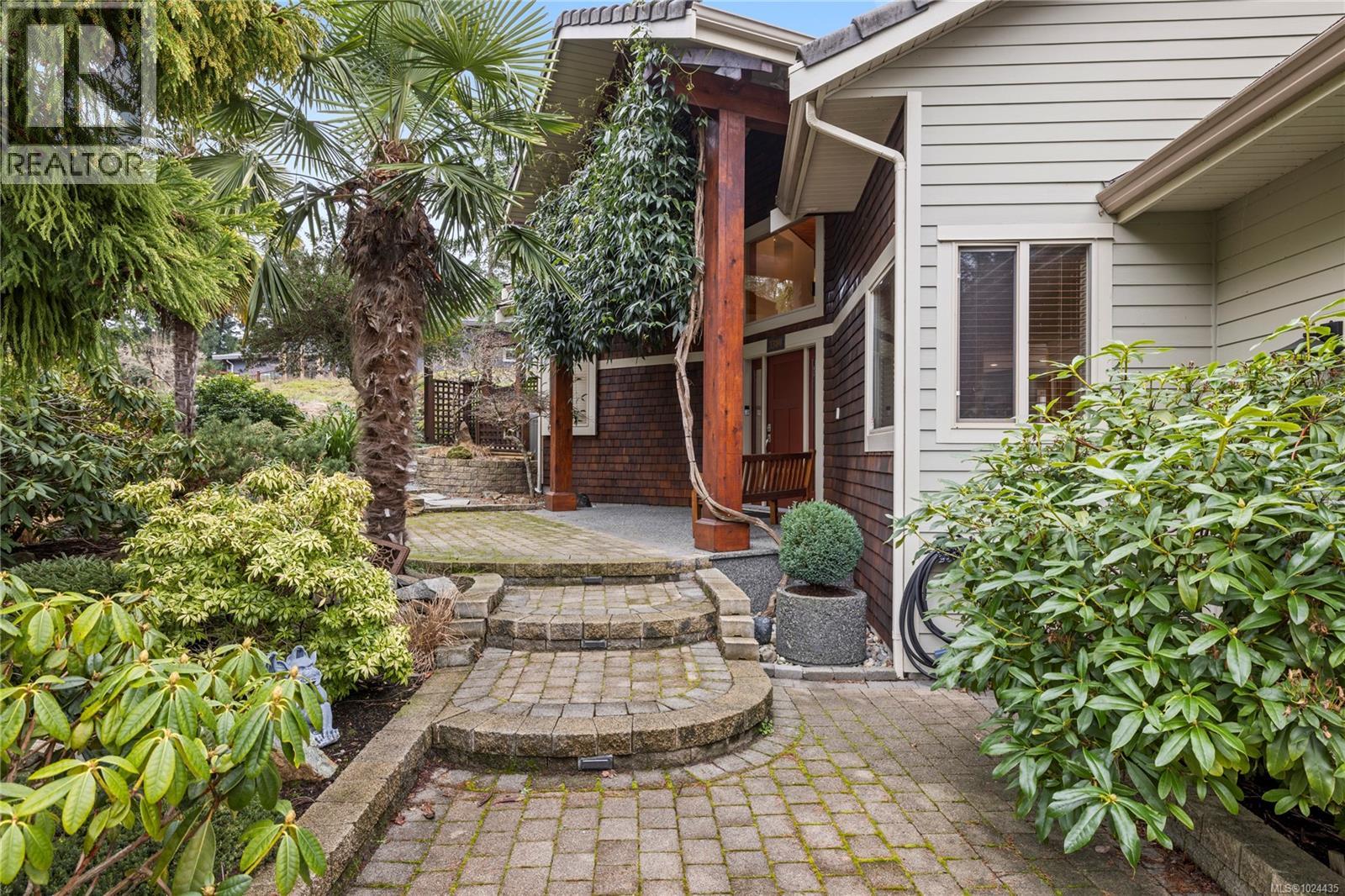 3380 Redden Rd, Nanoose Bay