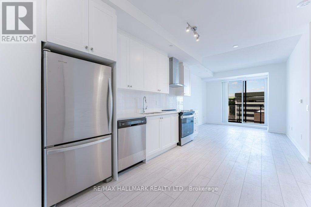 55 Duke Unit 309 photo 3