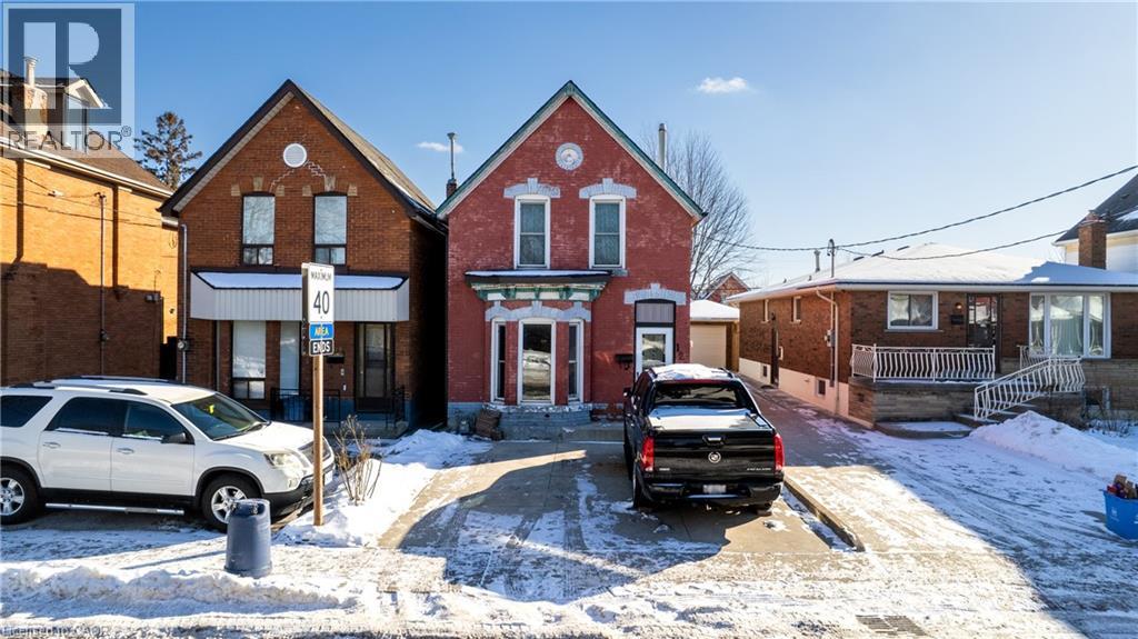 126 TISDALE Street N - 1