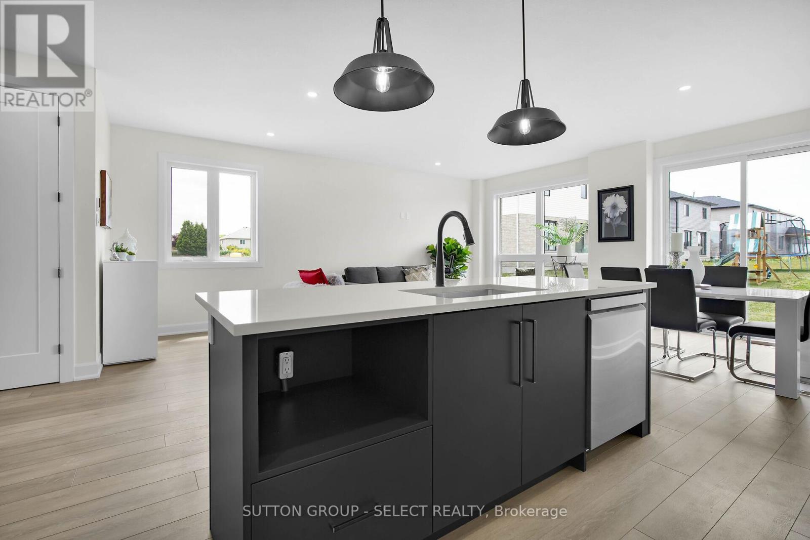 42 LUCAS ROAD E, St. Thomas, Ontario