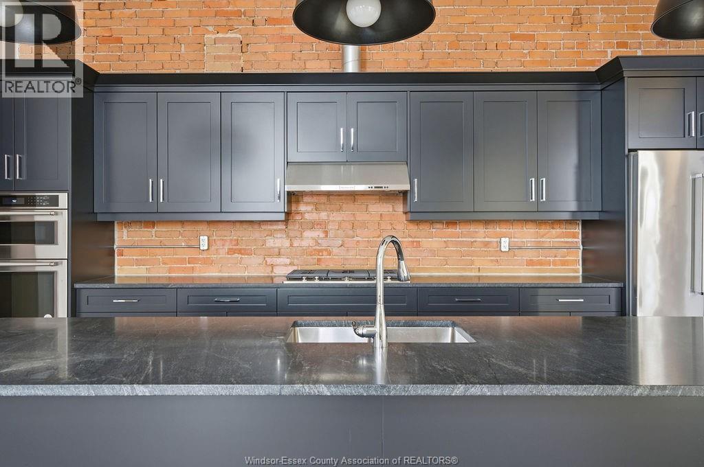 #301 247 BROCK STREET - 8