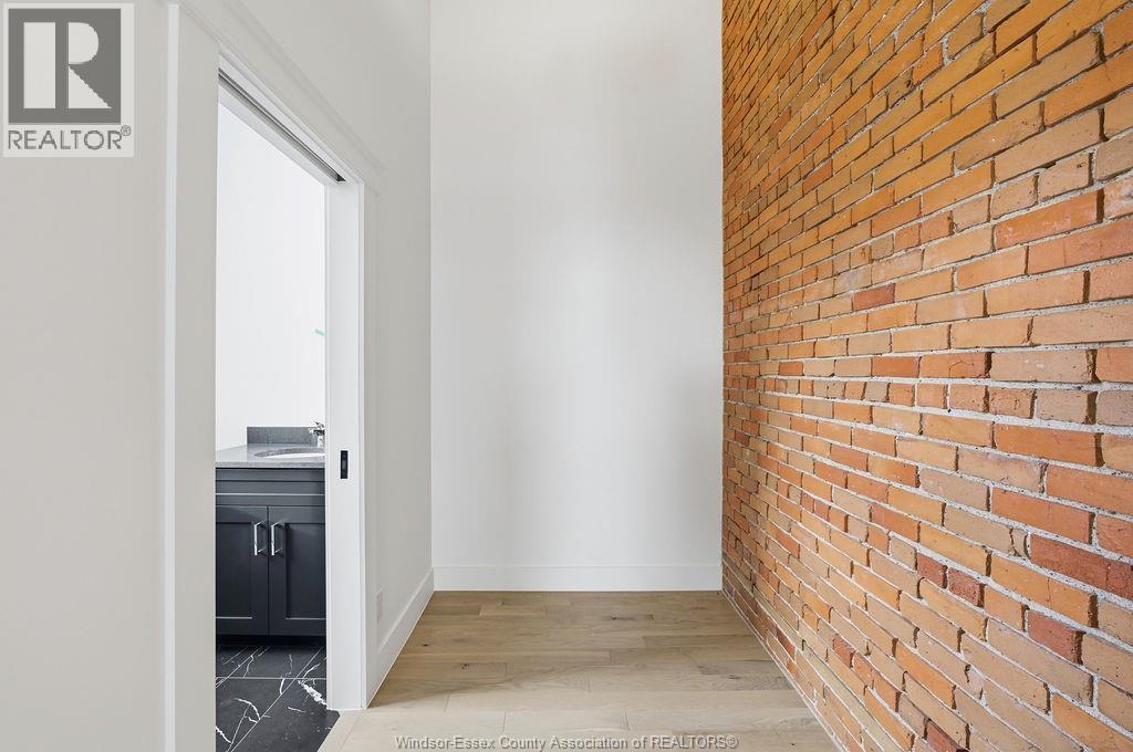 #301 247 BROCK STREET - 15