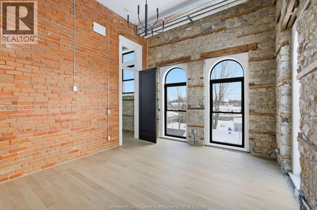 #301 247 BROCK STREET - 12