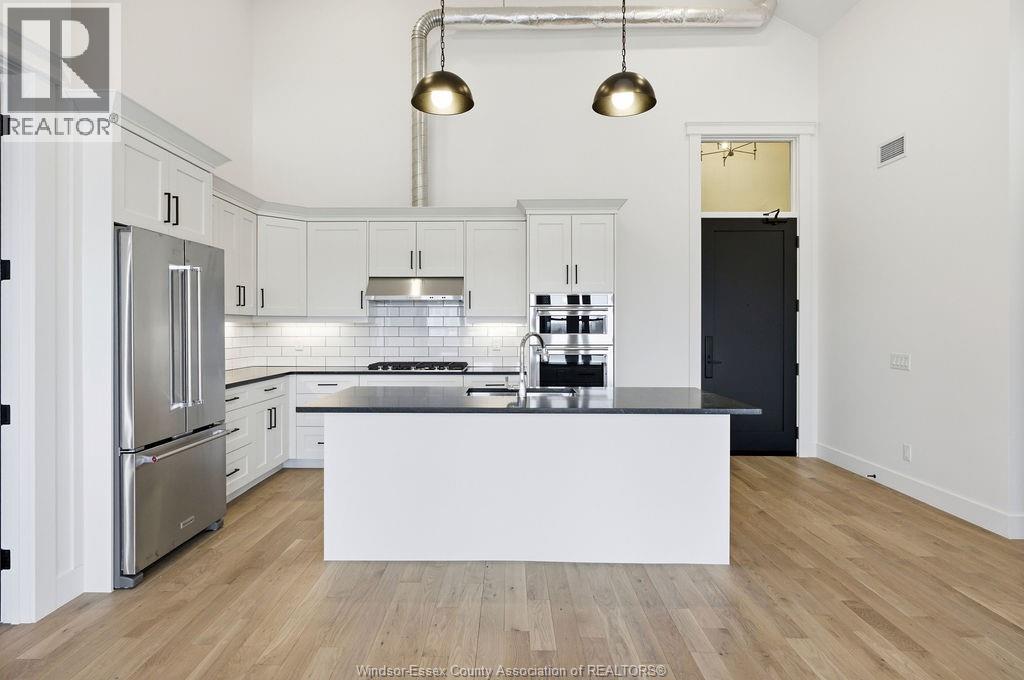 #403 247 BROCK STREET - 4