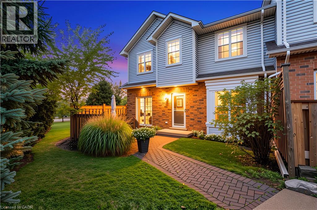 1085 HARROGATE Unit 45 photo 2