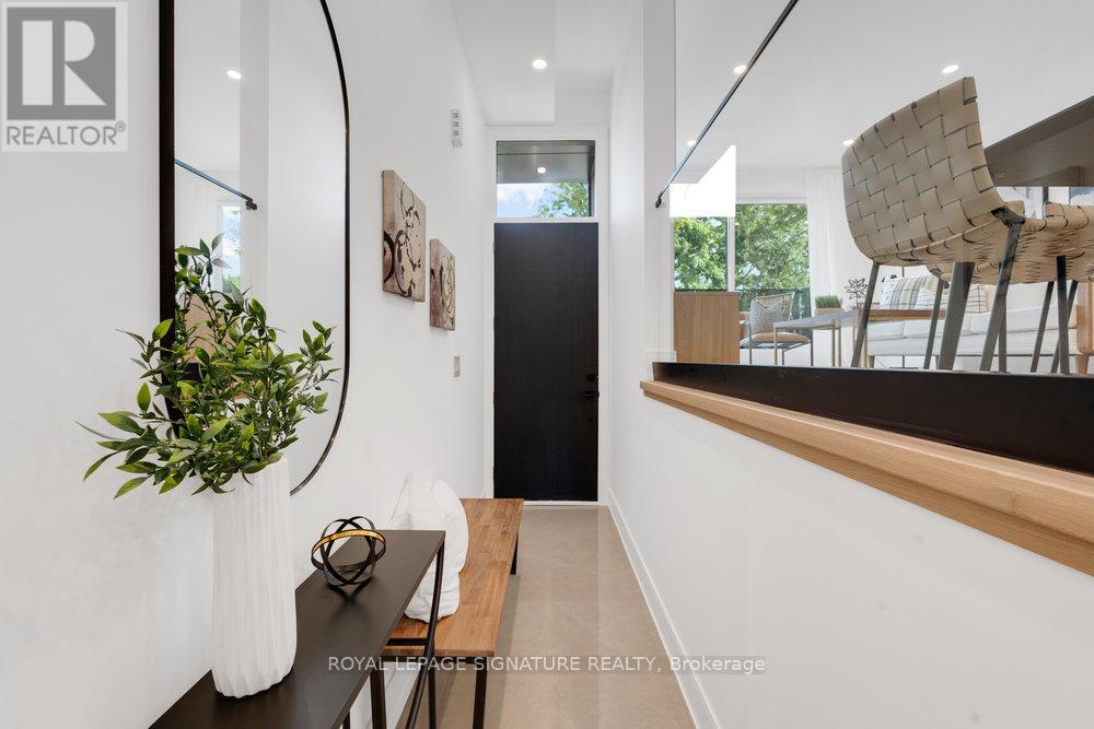 74B FLOYD AVENUE - Photo 4 of 44, Toronto (Broadview North), Ontario