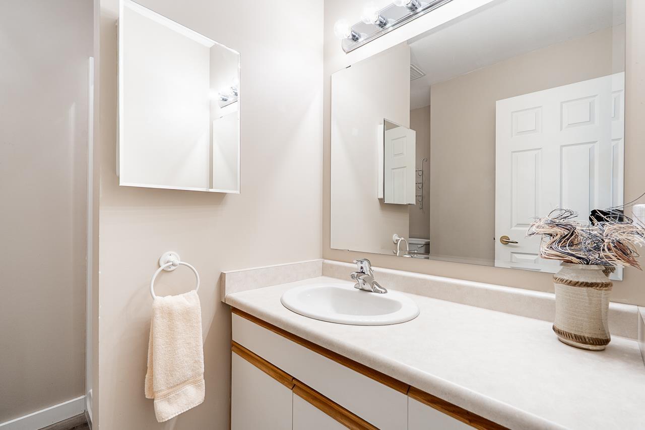 275 7TH AVENUE, Hope, Hope