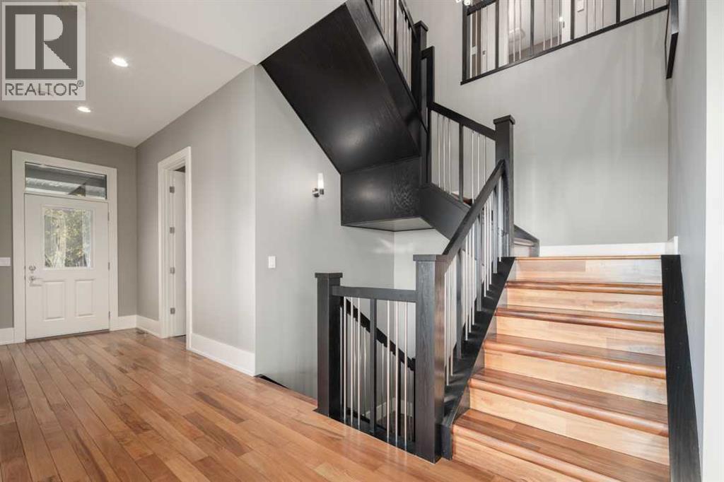 Single Family House for Sale in  Spring Valley Way SW Springbank Hill Calgary 