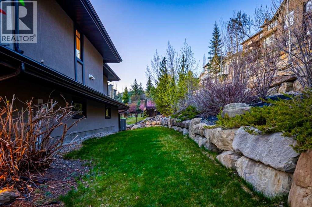 Single Family House for Sale in  Spring Valley Way SW Springbank Hill Calgary 