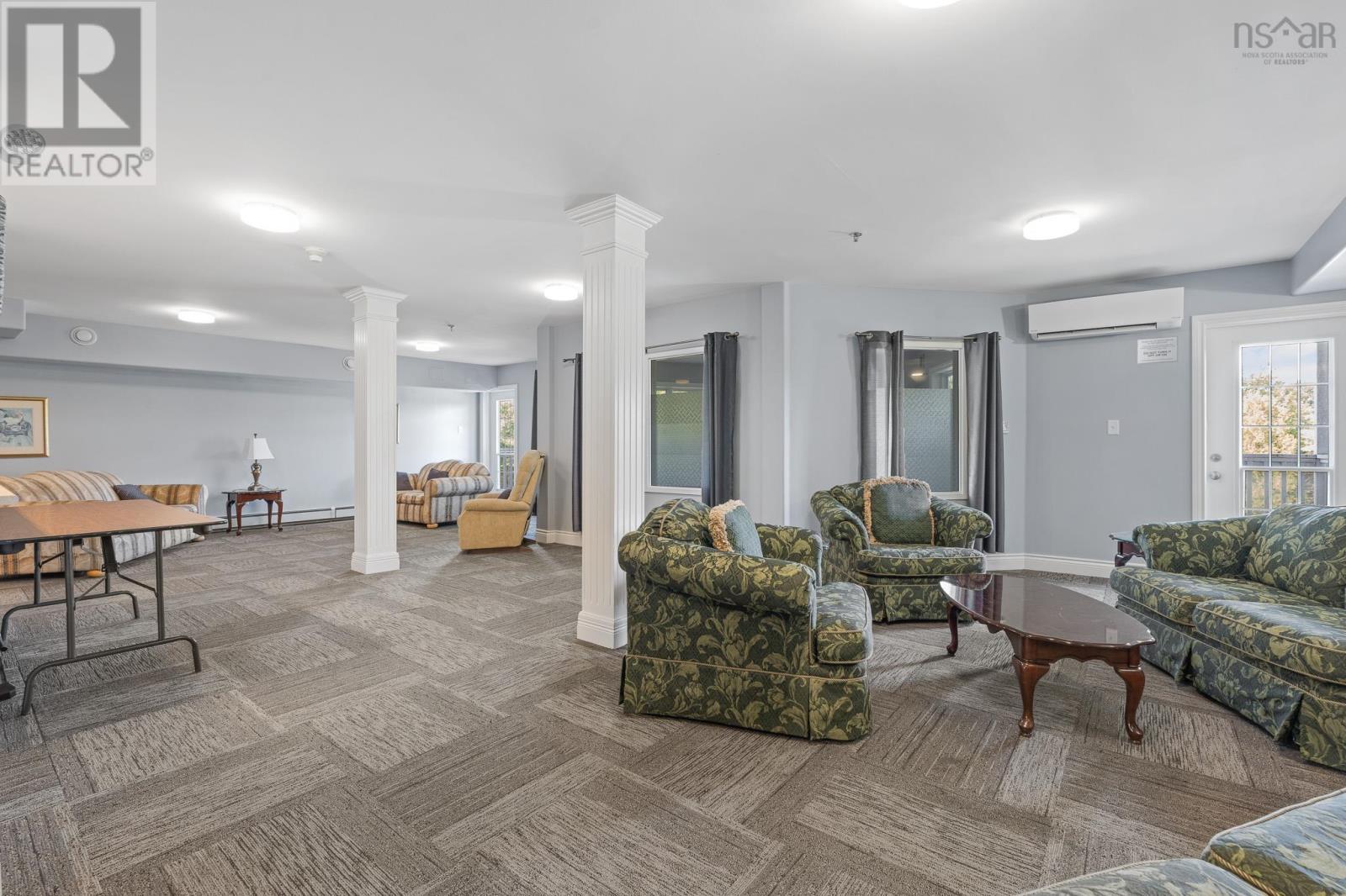 Property 37 of 40 of 214 512 Parkland Drive