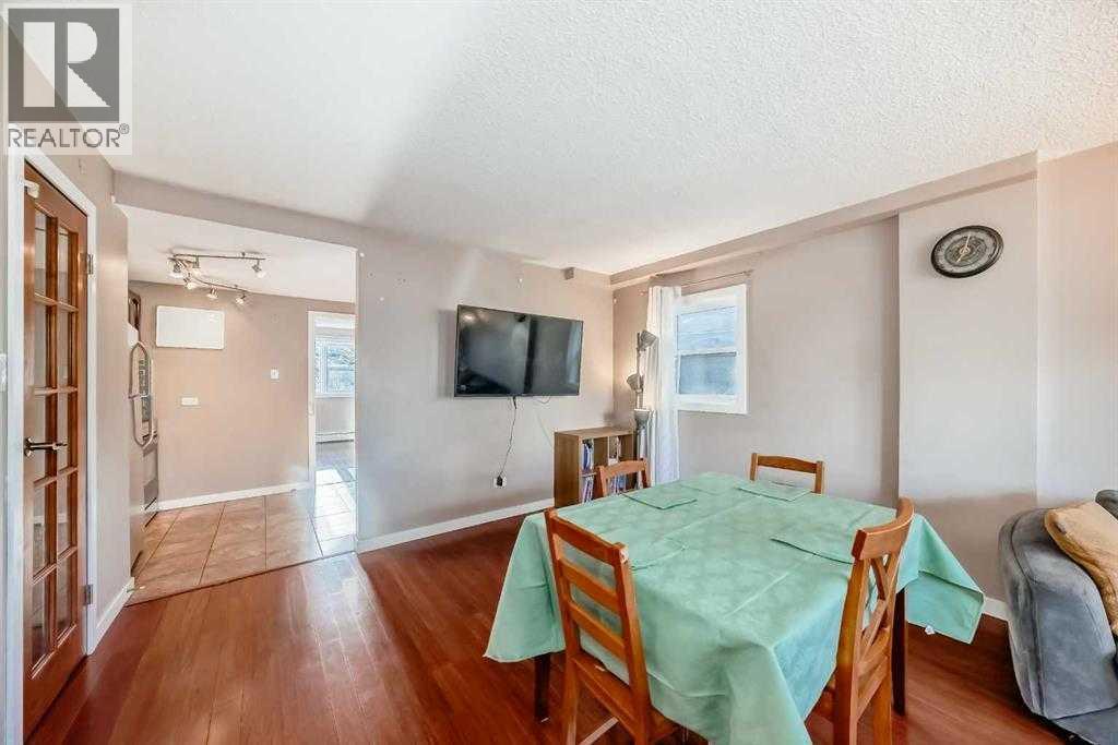 Single Family House for Sale in    Street SW Altadore Calgary 