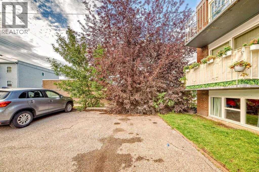 Single Family House for Sale in    Street SW Altadore Calgary 