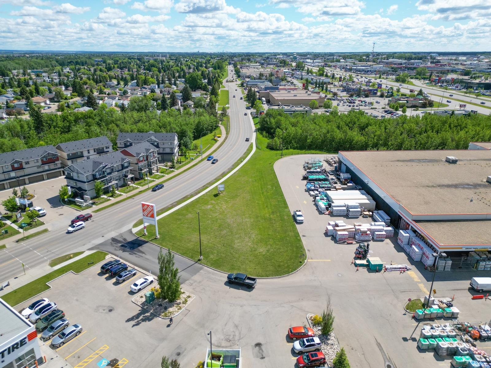 6 MCLEOD Avenue - Photo 3 of 8, Spruce Grove, Alberta