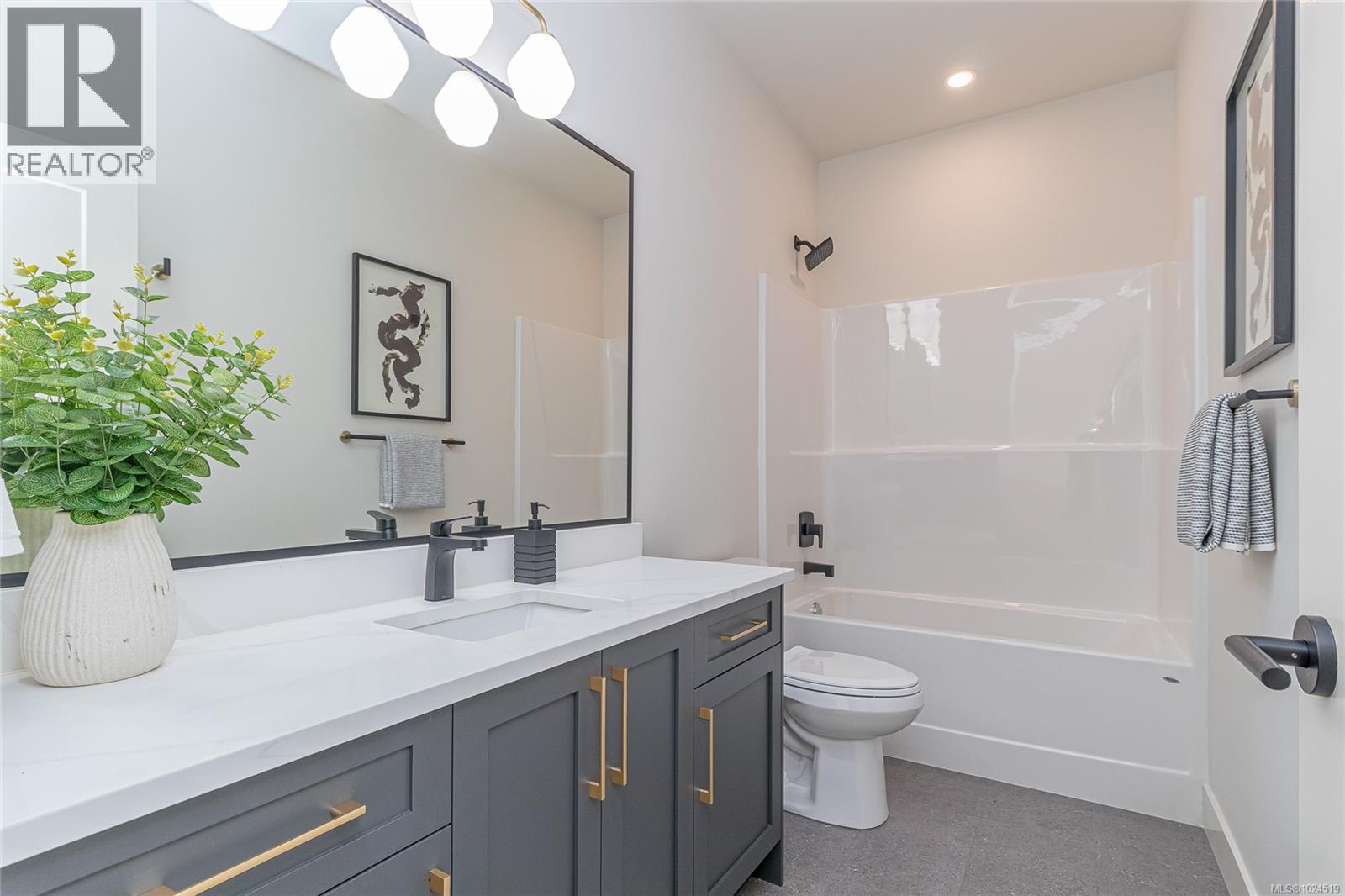  658 Wisteria Ridge, Langford