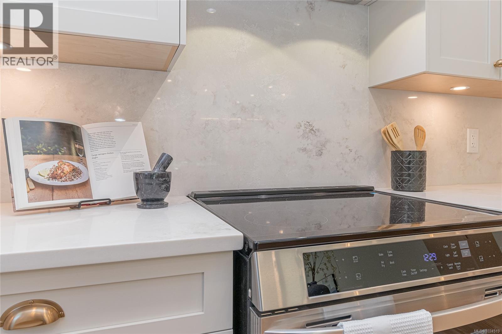  658 Wisteria Ridge, Langford