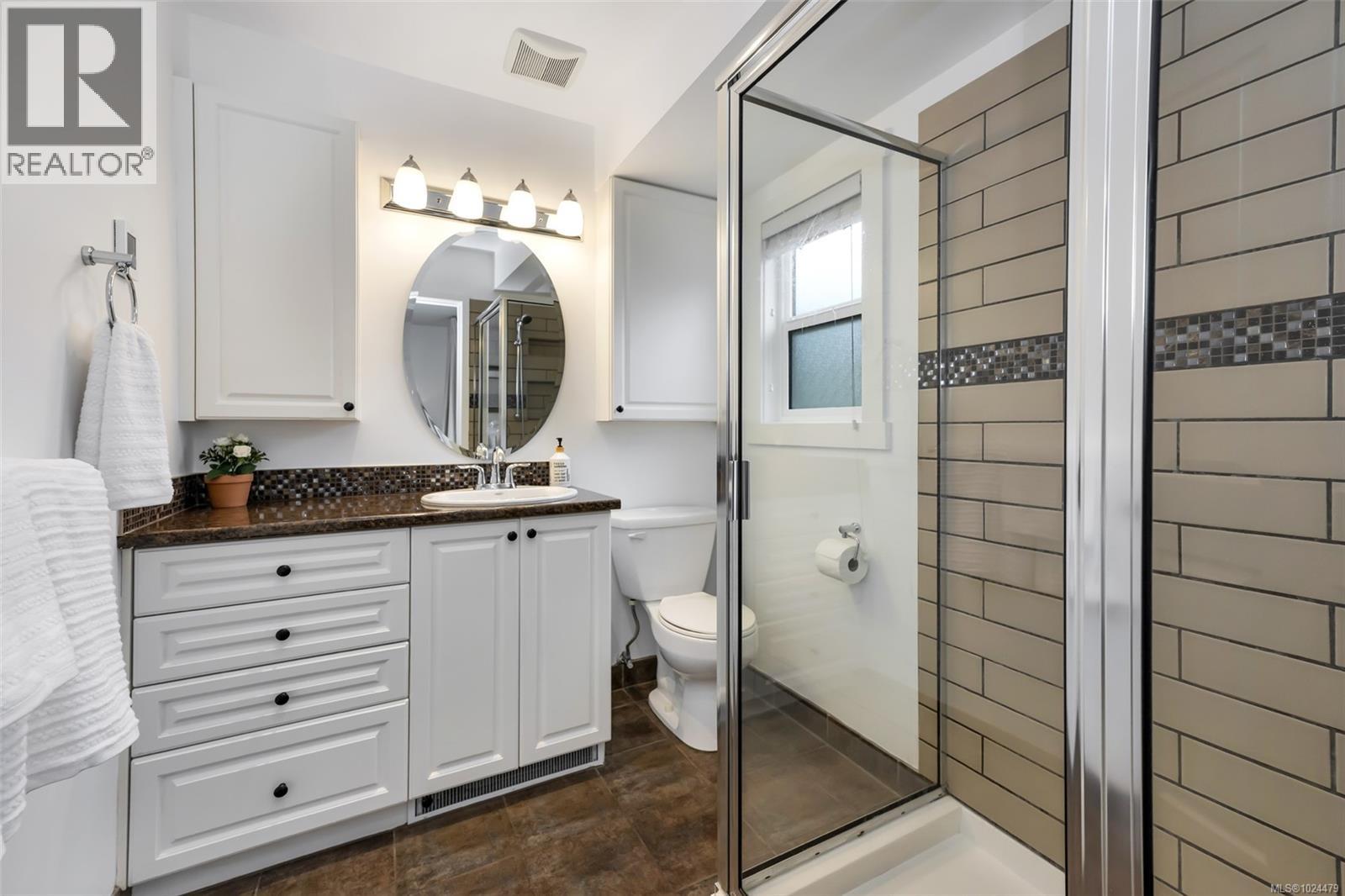 10369 Bowerbank Rd, Sidney