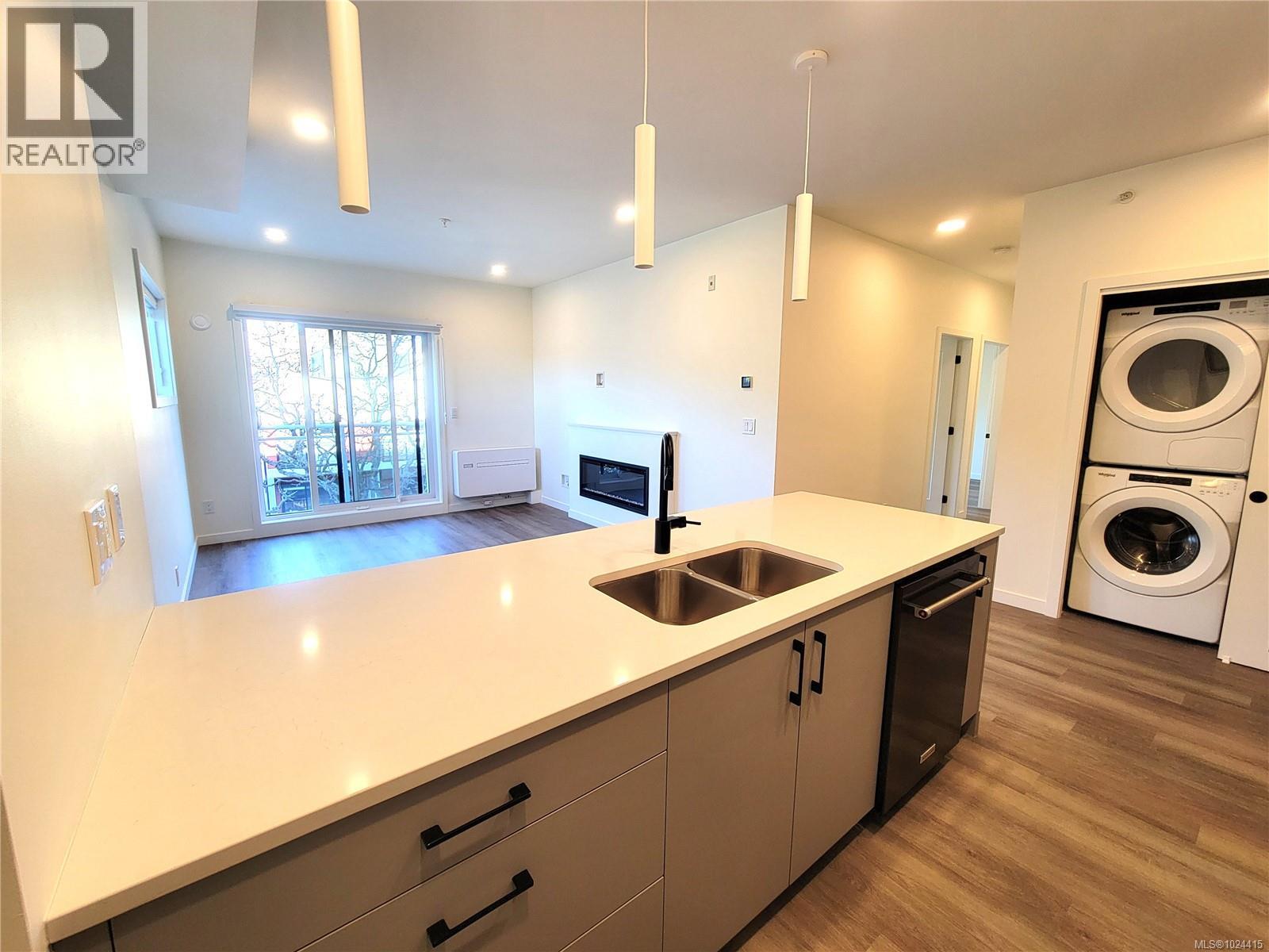 B503 1102 Esquimalt Rd, Esquimalt