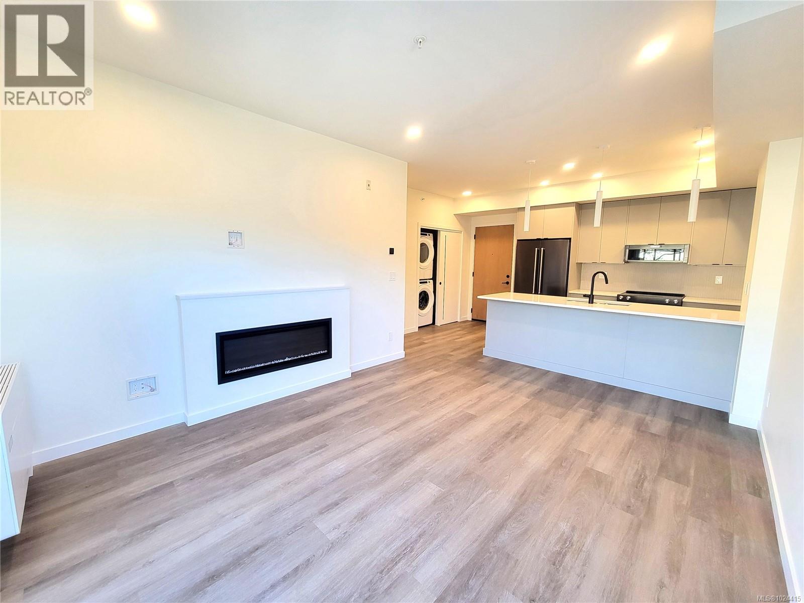 B503 1102 Esquimalt Rd, Esquimalt